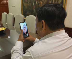 Prabowo Subianto Video Call Penerjun Prajurit Yontaifib yang Cedera: Mudah-mudahan Cepat Sembuh