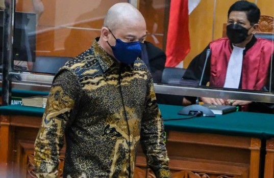 Majelis Hakim Tolak Seluruh Eksepsi Teddy Minahasa Putra