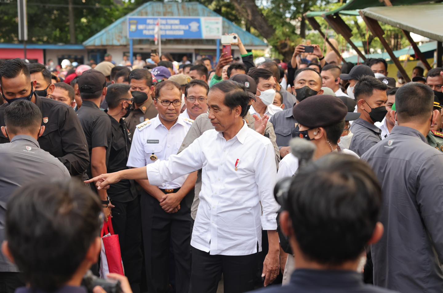 Jokowi Minta Pemotor yang Potong Jalurnya di Makassar Tak Diproses Hukum_bimata.id