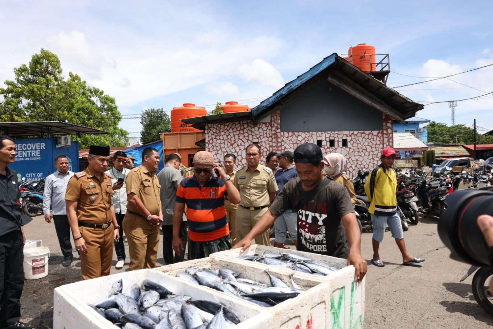 Jelang Kunjungan Jokowi, Danny Pastikan Kemanan dan Kebersihan Paotere-Pasar Terong_bimata.id