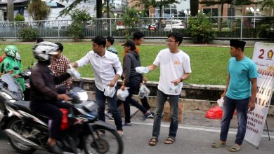 Kader Muda Gerindra Gelar Bagi-bagi Takjil dan Doa Untuk Bangsa