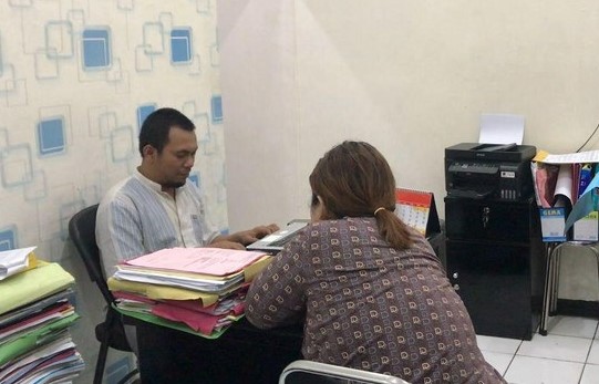 Tersangka Arisan Bodong Serahkan Diri ke Polres Sukabumi Kota