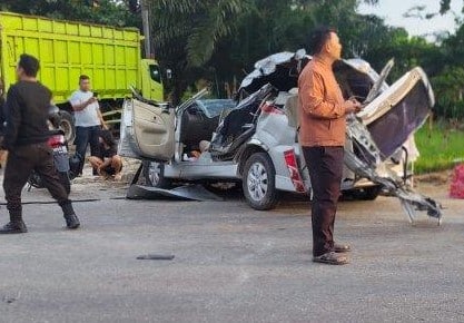 Polisi Duga Kecelakaan Maut yang Tewaskan 3 Orang di Depan SMU Plus Riau Akibat Sopir Mengantuk