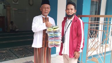 TIDAR Kota Tangerang Salurkan Ratusan Pasang Sandal Jepit ke Masjid dan Musala