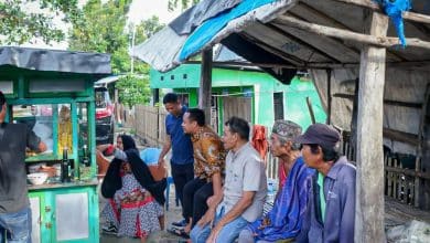 Mampir Santap Bakso di Tepi Jalan, Warga Takalar Kagum Sosok Andi Sudirman _bimata.id