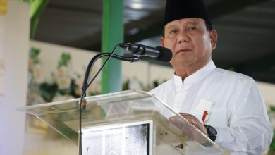 Hadiri Haul Habib Munzir, Begini Etika Prabowo di Hadapan Ulama_bimata.id