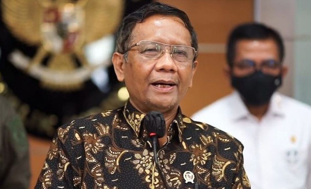 Mahfud Persilakan Johnny Ajukan Justice Collaborator