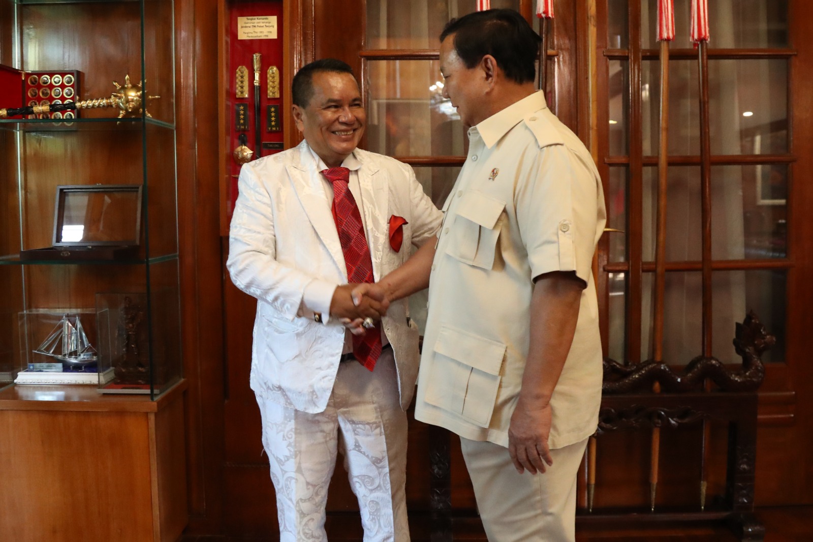 Boyong Dua Putranya, Hotman Paris Temui Prabowo di Kemenhan_bimata.id