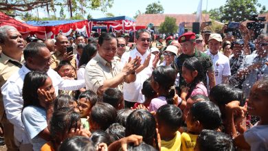 Prabowo Disambut Salam Kalwedo Anak-anak Pulau Moa_bimata.id