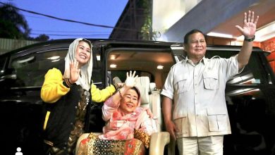 Photo of Dekat dengan Keluarga Gus Dur, Elektabilitas Prabowo Bisa Naik