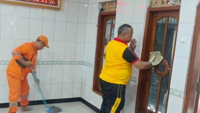 Bersih-bersih Tempat ibadah (dok BIMATA)